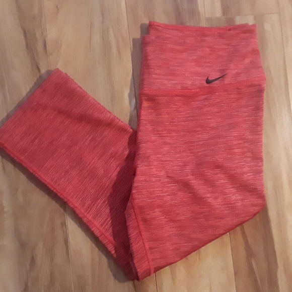 Nike Pants - Nike Sport Capris
